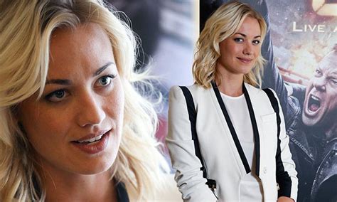 Yvonne Strahovski Nude Leaked Pics, Porn and Scenes